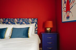 Central Belfast Apartments: Unique Retreat in the East