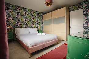 Central Belfast Apartments: Unique Retreat in the East