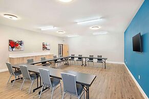 Best Western Plus Executive Residency Carlsbad Hotel