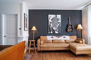 The Downtown Hive by Revelstoke Vacations