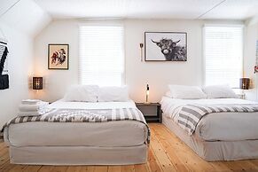 The Downtown Hive by Revelstoke Vacations