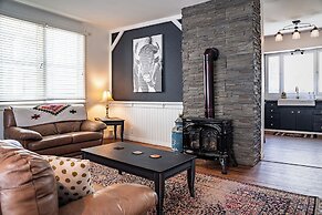 The Downtown Hive by Revelstoke Vacations