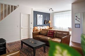 The Downtown Hive by Revelstoke Vacations