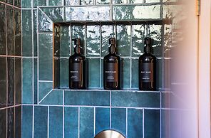 The Downtown Hive by Revelstoke Vacations