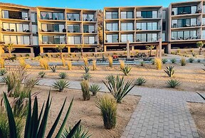 Condo Mir by TRVL2HM