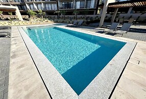 Condo Mir by TRVL2HM