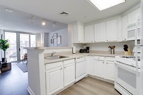 Gorgeous 1 Bedroom Condo at Ballston