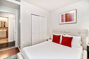 Amazing 2BD Steps From the Convention Center