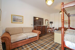 Gordonston Apartments