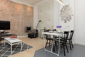 Warsaw Radna Apartment by Renters