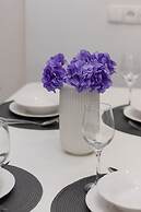 Warsaw Radna Apartment by Renters