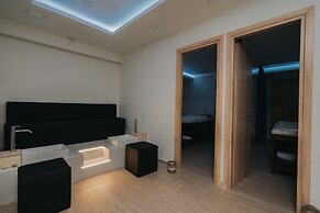 Kahlua Sea View Suites