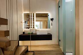 Kahlua Sea View Suites