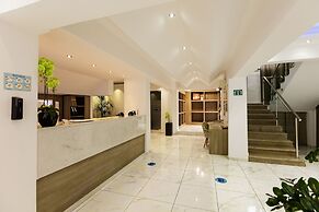 Kahlua Sea View Suites