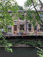 Spacious Riverside Home, 3 Bedrooms, Hebden Bridge