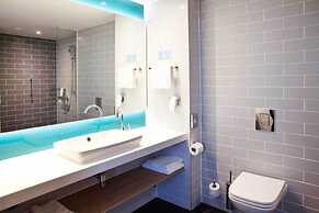 Holiday Inn Express & Suites Basel Allschwil by IHG