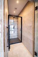 Clwyd Gate Manor Pool Sauna Hottub Cave Wales