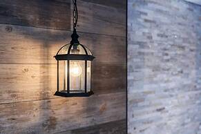 Clwyd Gate Manor Pool Sauna Hottub Cave Wales