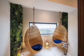 Clwyd Gate Manor Pool Sauna Hottub Cave Wales