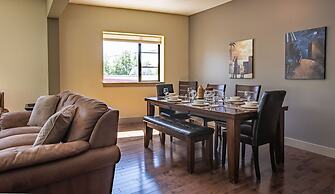 Selkirk Snug by Revelstoke Vacations