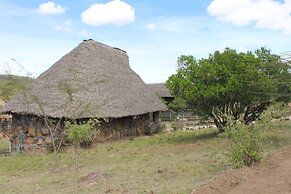 Explore Mara Camp