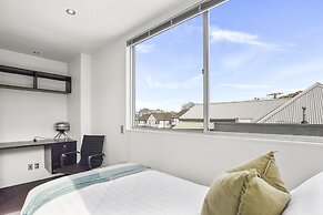 Central Executive Parnell Designer Home