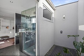 Central Executive Parnell Designer Home