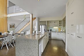 Central Executive Parnell Designer Home