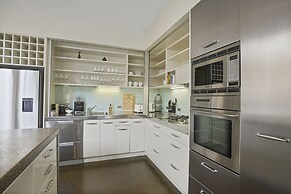 Central Executive Parnell Designer Home