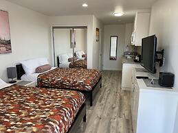 Villa Alamari Inn And Suites