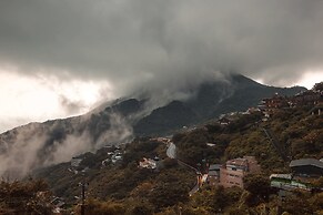 OwlStay Jiufen Green Ray