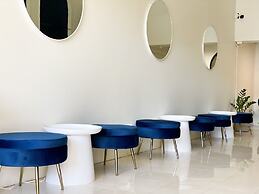 Shapel Hostel and Cafe