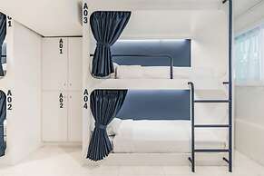 Shapel Hostel and Cafe