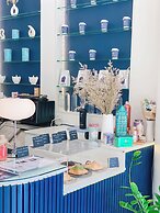 Shapel Hostel and Cafe