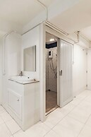 Shapel Hostel and Cafe