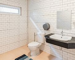 Shapel Hostel and Cafe