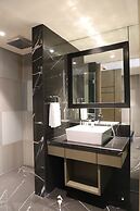 THE CRUZE PREMIUM BOUTIQUE HOTEL