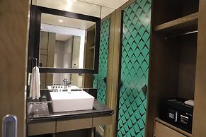 THE CRUZE PREMIUM BOUTIQUE HOTEL