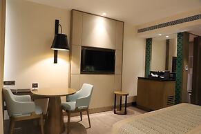 THE CRUZE PREMIUM BOUTIQUE HOTEL