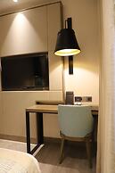 THE CRUZE PREMIUM BOUTIQUE HOTEL