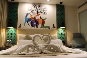 THE CRUZE PREMIUM BOUTIQUE HOTEL