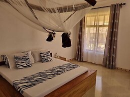 Balungi Bungalow & Restaurant