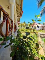 Balungi Bungalow & Restaurant