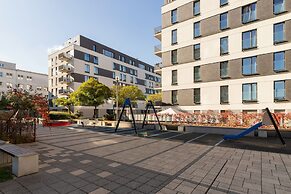 Kraków Apartment Szafrana by Renters