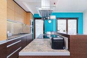 Kraków Apartment Szafrana by Renters