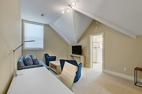 1016 San Fernando Street 3 Bedroom Home by RedAwning