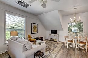 313 New Street 1 Bedroom Apts by RedAwning