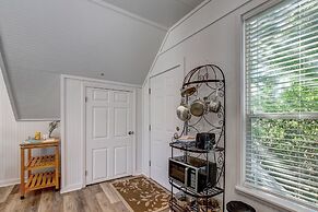 313 New Street 1 Bedroom Apts by RedAwning