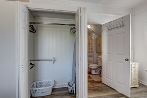 313 New Street 1 Bedroom Apts by RedAwning