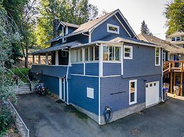 Ava's Castle 2 Bedroom Home by Redawning